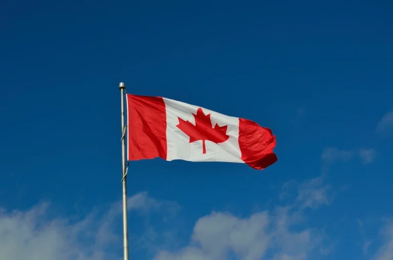 canada_flg_fly2canada